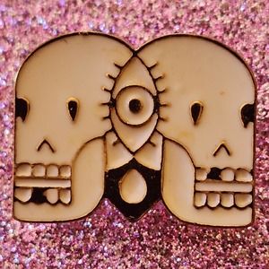 3/$20 Attatched Twin Skulls Mystic Symbols White & Gold Enamel Pin